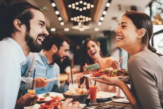 1350x900_friends_webp