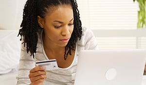 6 Benefits of Purchasing with a Debit Card Over Other Methods