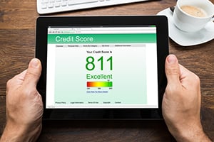 tablet showing excellent credit score