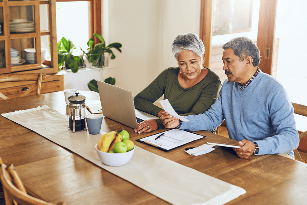 couple_header_paying_bills
